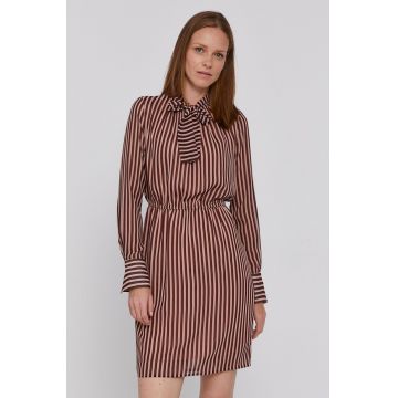 Sisley Rochie culoarea maro, mini, model drept