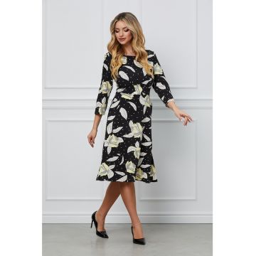 Rochie cu model floral si maneci 3/4