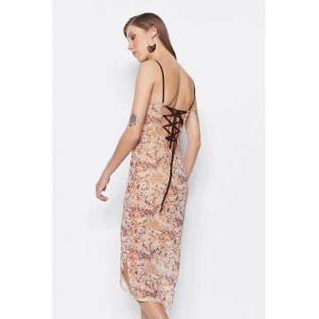 Rochie midi cambrata cu bretele incrucisate pe partea din spate