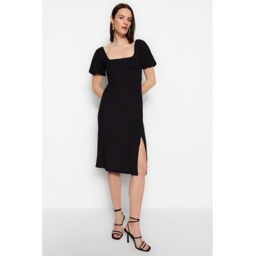 Rochie cu croiala A si slit lateral