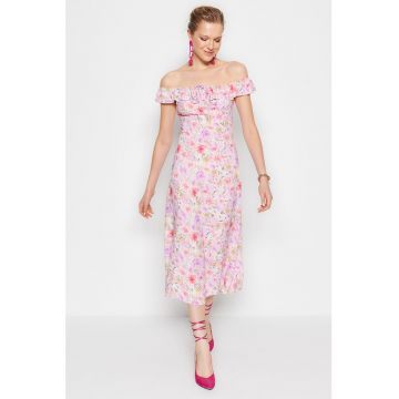Rochie cu imprimeu si decolteu pe umeri