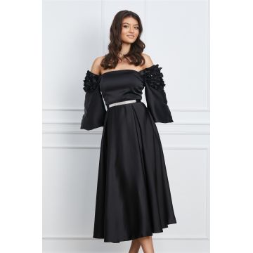 Rochie Isabela neagra cu flori la umeri si curea in talie