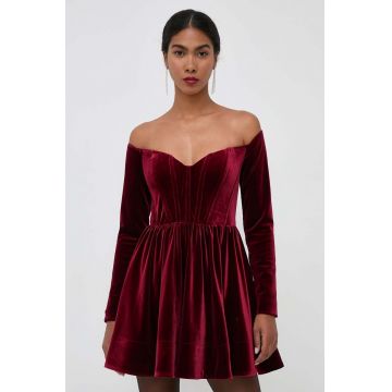 Bardot rochie culoarea bordo, mini, evazati