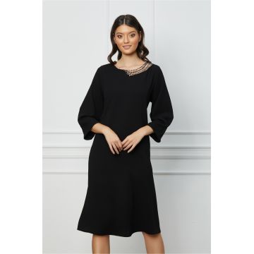 Rochie Anastasia neagra cu margele la decolteu