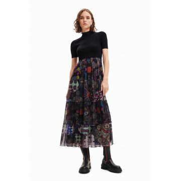 Rochie-combi cu decupaj pe partea din spate
