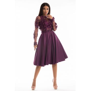 Rochie de ocazie din tafta mov in clos cu partea superioara din broderie 3D