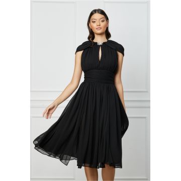 Rochie Dy Fashion neagra din voal cu accesoriu la decolteu