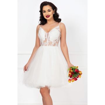 Rochie pretioasa de cununie alba din tulle decorata cu margele