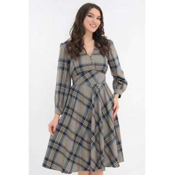 Rochie clos olive cu imprimeu in carouri maxi