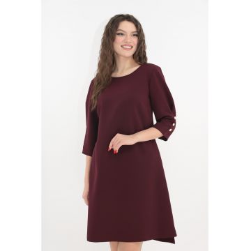 Rochie cocktail grena cu accesorii aurii si lantisor