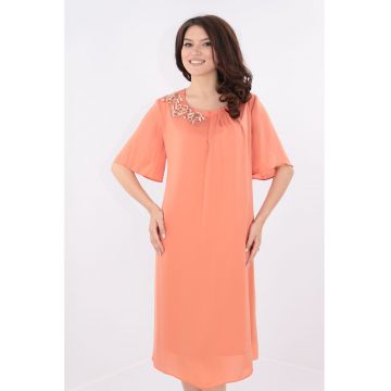 Rochie din voal roz-piersica cu broderie aurie