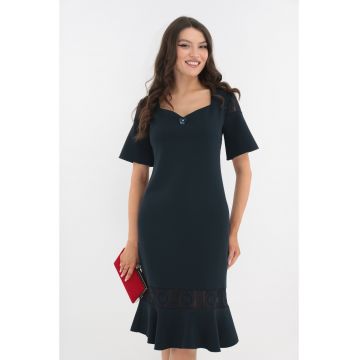 Rochie eleganta bleumarin cu dantela si volanas la tiv