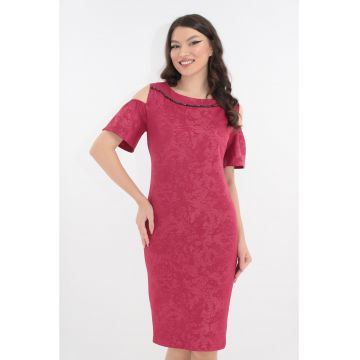 Rochie eleganta din brocard bordo cu decupaje la maneci