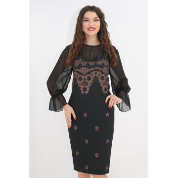 Rochie eleganta din brocard negru si voal