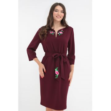 Rochie grena cu broderie si cordon in talie