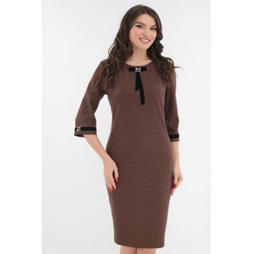 Rochie office maro cu insertii din catifea neagra