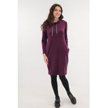 Rochie violet din catifea cu guler inalt si buzunare