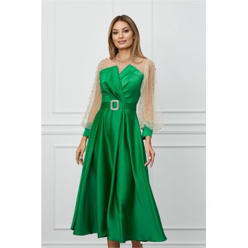 Rochie Amelie verde deschis cu tull bej si perle la bust si maneci