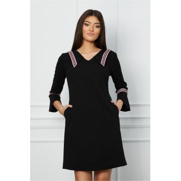 Rochie Moze neagra cu broderie traditionala rosie