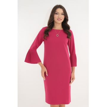 Rochie office fucsia cu lantisor si volanase