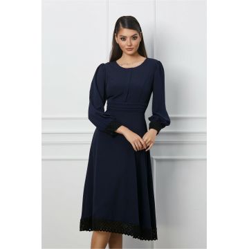 Rochie Simona bleumarin cu dantela la baza