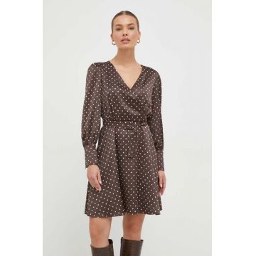 Marella rochie culoarea maro, mini, evazati