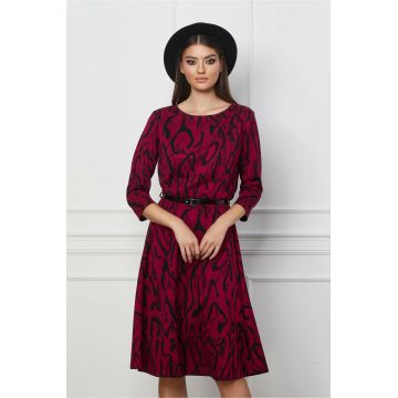 Rochie Alexa magenta cu imprimeu negru si curea in talie