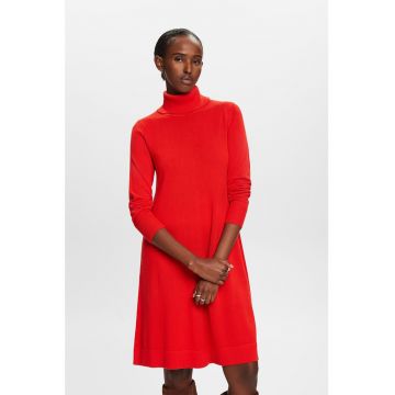 Rochie din tricot cu guler inalt