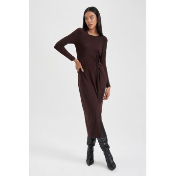 Rochie drapata cu slit frontal