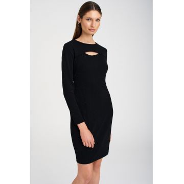 Rochie cu aspect stralucitor si decupaj