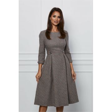 Rochie Dy Fashion gri cu carouri maro si nasturi in talie