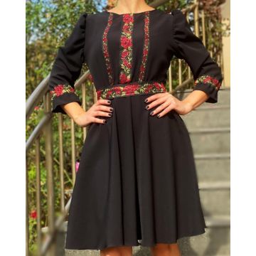 Rochie Traditionala Trandafira