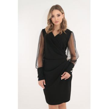 Rochie eleganta neagra accesorizata cu brosa in talie