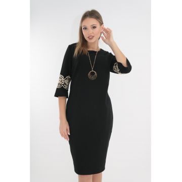 Rochie eleganta neagra cu broderie florala la maneci