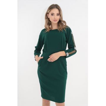 Rochie eleganta verde-smarald cu insertii din tulle si strasuri pe maneci