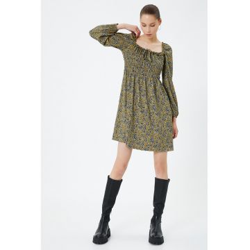 Rochie mini cu imprimeu floral