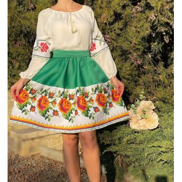 Rochie Traditionala stilizata cu motive florale Maria