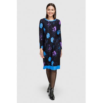 Rochie cu decolteu rotund si imprimeu floral