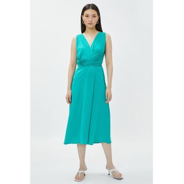 Rochie cu decolteu cache-coeur