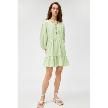 Rochie mini cu croiala A