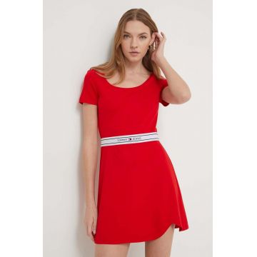 Tommy Jeans rochie culoarea rosu, mini, evazati