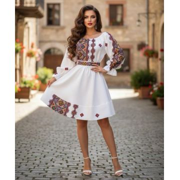 Rochie Traditionala stilizata cu Laura 10