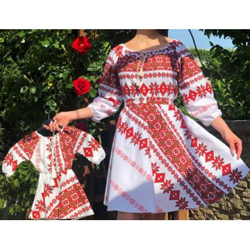 Rochie Traditionala stilizata cu Laura 6