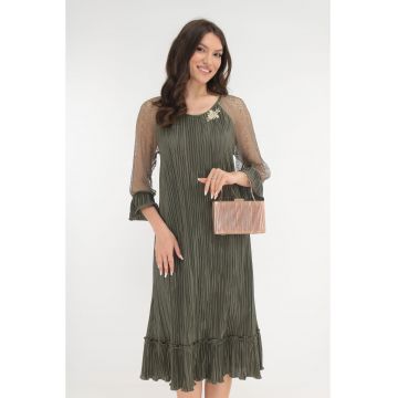 Rochie eleganta olive cu broderie la decolteu