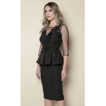 Rochie eleganta midi cu broderie si peplum la talie