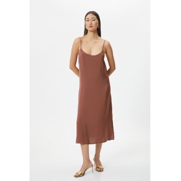 Rochie midi cu slituri laterale
