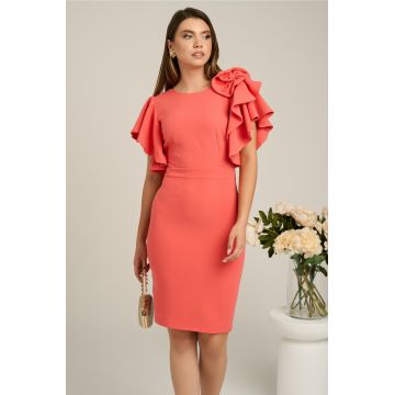 Rochie Moze corai cu volanase si trandafir la bust