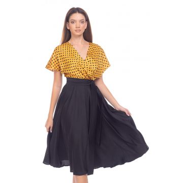 Rochie midi evazata cu aspect satinat