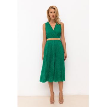 Rochie midi cu pliuri si banda contrastanta in talie