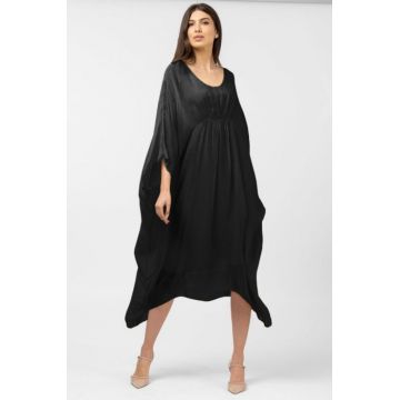 Rochie neagra in colturi, lunga, ampla, din matase naturala, cu detaliu sub bust